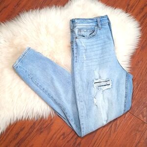 No Boundaries Hi Rise Jeans